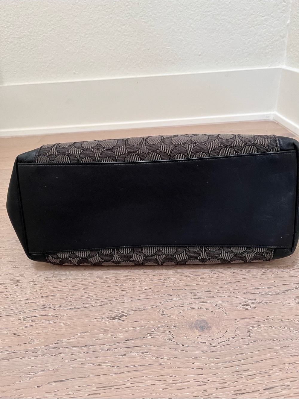 Authentic Coach Brown & Black Signature Canvas and leatherTote - Picture 6 of 12